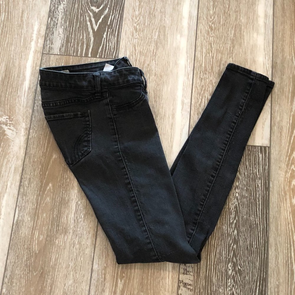 Hollister Sz 3R 3 R Black Denim Skinny Jeans. Too Cute!!!